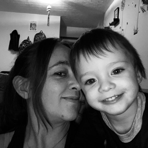 Meet your Posher, Carrie - Picture 1 of 1